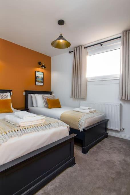 The Stylish 3-Bedroom Maisonette Retreat Stirling Exterior photo