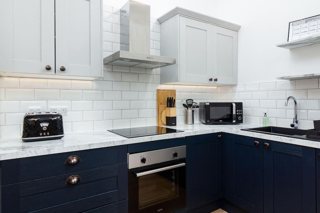 The Stylish 3-Bedroom Maisonette Retreat Stirling Exterior photo
