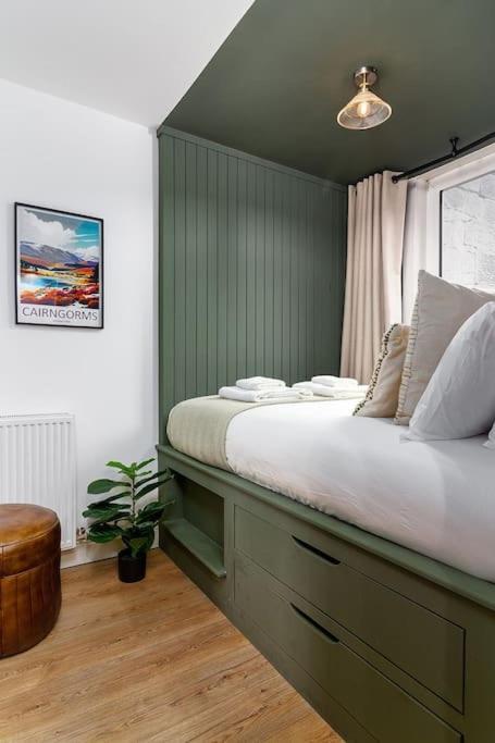 The Stylish 3-Bedroom Maisonette Retreat Stirling Exterior photo